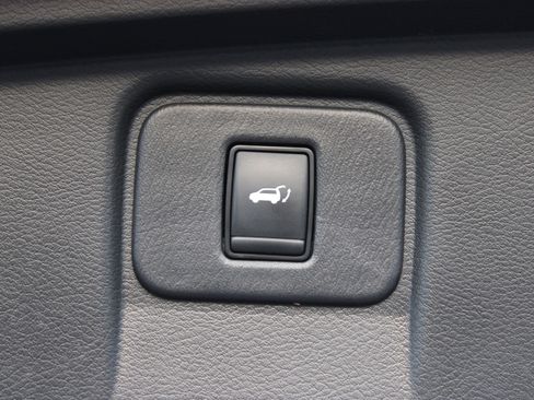 Used 2017 Nissan Murano Platinum w/ Platinum Technology Package image 6