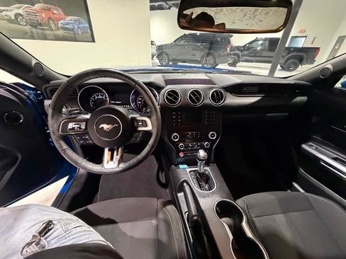 Used 2020 Ford Mustang Coupe RWD image 17