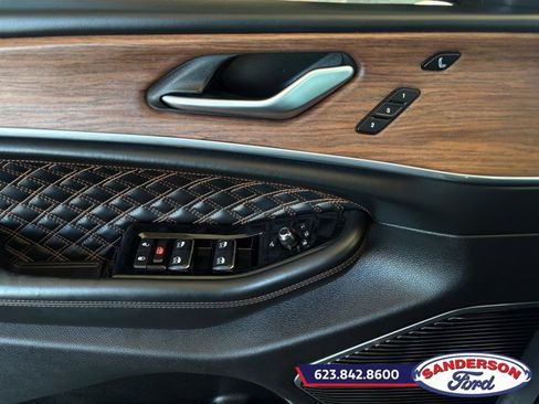 Used 2022 Jeep Grand Cherokee Summit w/ Advanced Protech Group IV AWD/4WD image 10