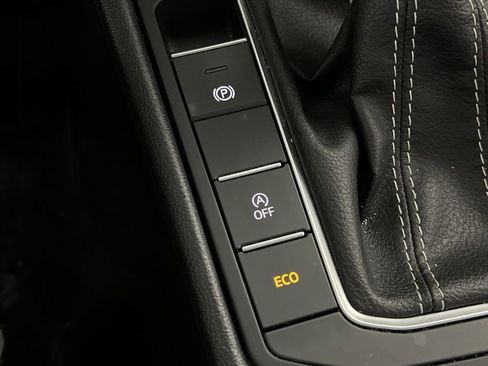 Used 2024 Volkswagen Jetta SE image 31