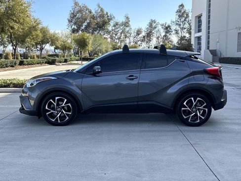 Used 2019 Toyota C-HR Limited image 6