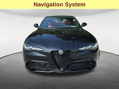 Used 2024 Alfa Romeo Giulia Veloce AWD/4WD image 4