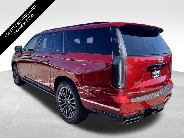 Used 2025 Cadillac Escalade ESV Sport Platinum AWD/4WD image 6