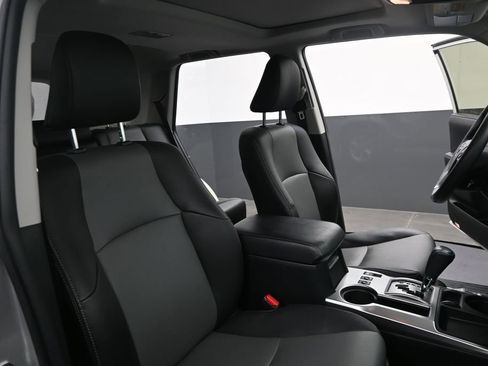 Used 2022 Toyota 4Runner SR5 Premium w/ Moonroof Package RWD image 26