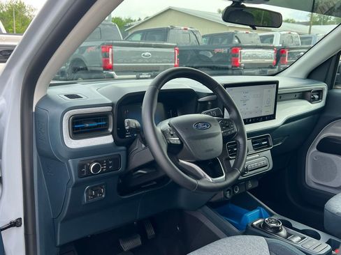 Used 2025 Ford Maverick XLT w/ XLT Luxury Package AWD/4WD image 12