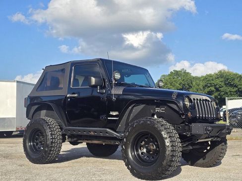 Used 2010 Jeep Wrangler Sahara w/ Dual Top Group AWD/4WD image 2