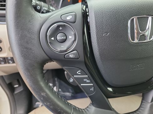 Used 2018 Honda Ridgeline RTL-E image 25