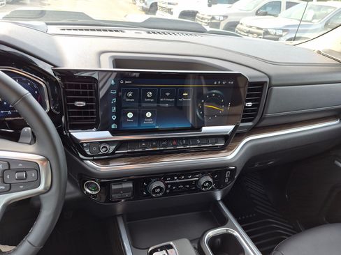 Used 2026 Chevrolet Silverado 1500 LT Trail Boss w/ Convenience Package II AWD/4WD image 25