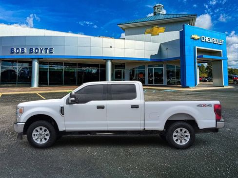Used 2020 Ford F250 XLT AWD/4WD image 2