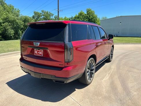 Used 2025 Cadillac Escalade Sport Platinum w/ LPO, ONYX Package AWD/4WD image 6