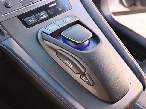 Used 2010 Lexus HS 250h Premium image 42