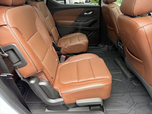 Used 2020 Chevrolet Traverse High Country FWD image 15
