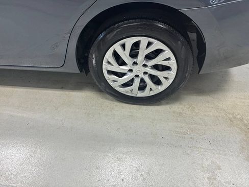 Used 2019 Toyota Corolla LE FWD image 27