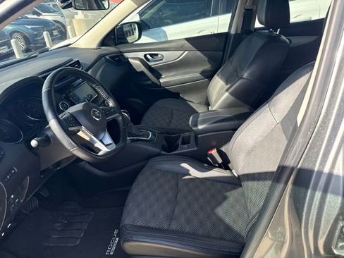 Used 2020 Nissan Rogue Sport SV w/ Technology Package FWD image 8