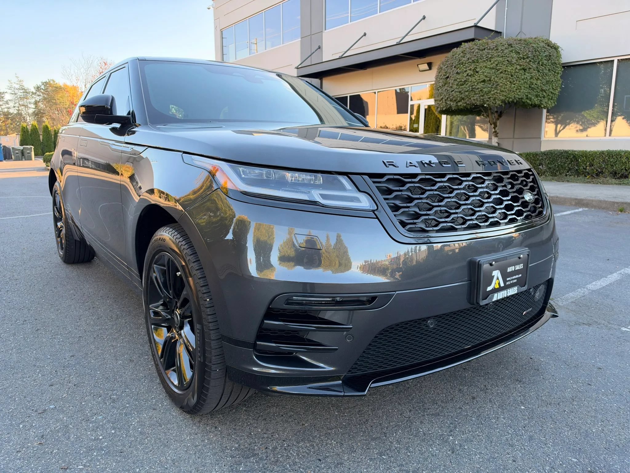 Used 2023 Land Rover Range Rover Velar R-Dynamic S AWD/4WD image 3
