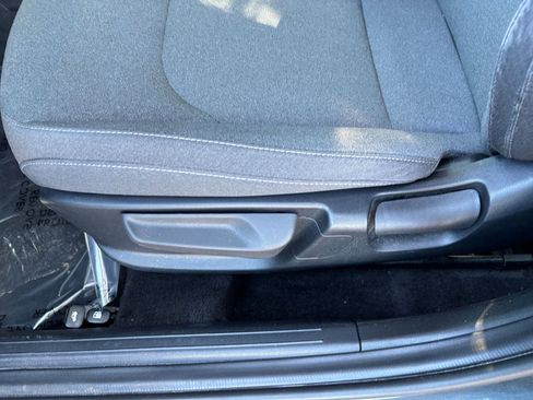 Used 2025 Kia K4 LXS image 24