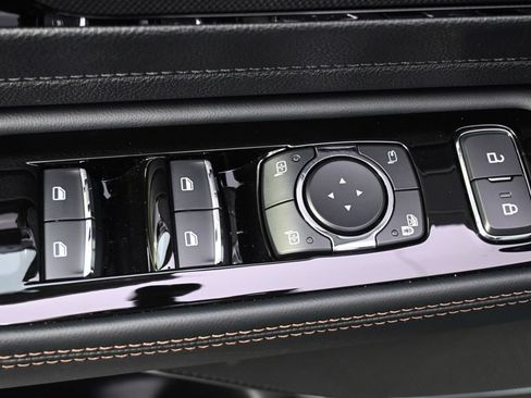 New 2026 Lincoln Aviator AWD w/ Jet Appearance Package image 24