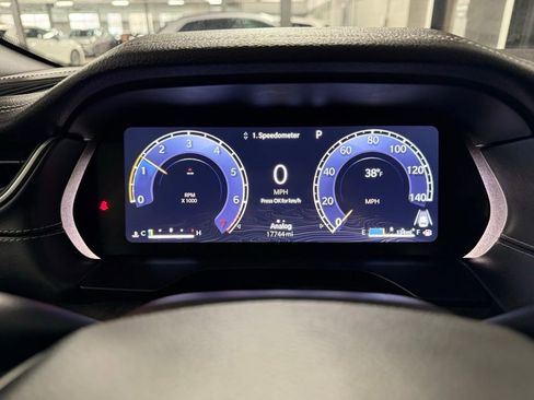 Used 2024 Jeep Grand Cherokee Limited w/ Luxury Tech Group II image 10