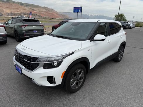 Used 2026 Kia Seltos LX AWD/4WD image 2