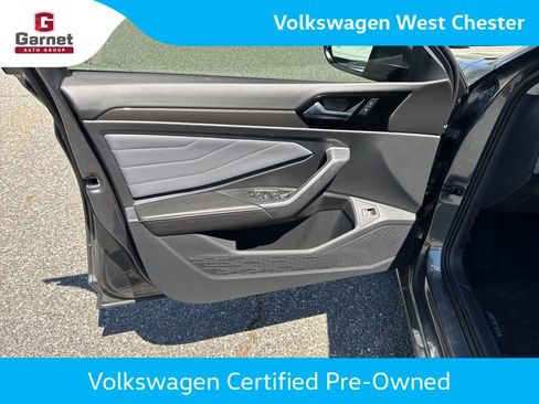Certified 2025 Volkswagen Jetta SEL FWD image 11