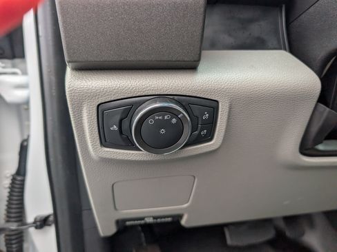Used 2018 Ford F250 XL w/ Power Equipment Group AWD/4WD image 15