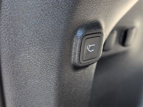 Used 2022 Jeep Cherokee Latitude Lux image 11