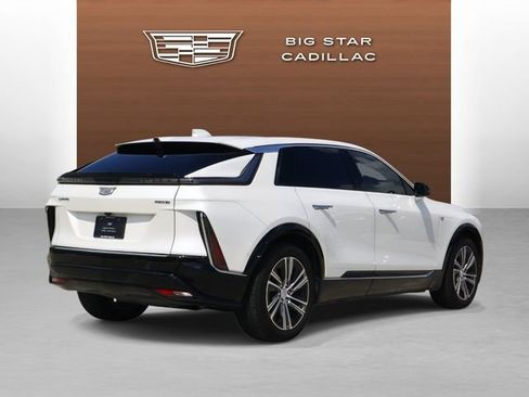 Used 2024 Cadillac Lyriq Luxury RWD image 5