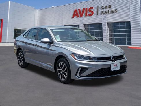 Used 2025 Volkswagen Jetta S FWD image 3