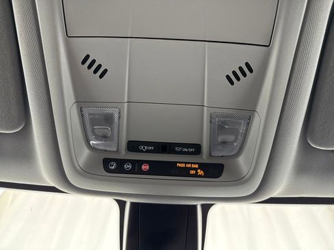 Used 2023 Chevrolet Blazer LT image 33