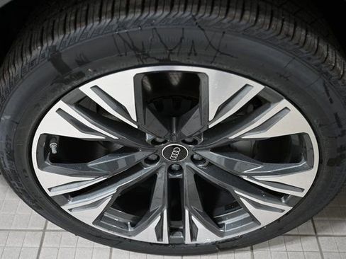 New 2026 Audi Q8 Premium Plus image 18