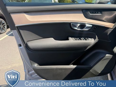 Used 2026 Volvo XC90 B6 Plus w/ Protection Package Premier AWD/4WD image 16