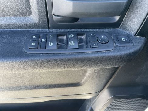 Used 2024 RAM 2500 Tradesman w/ Chrome Appearance Group image 10