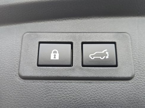 Certified 2025 Subaru Outback Limited w/ Popular Package #2 image 17