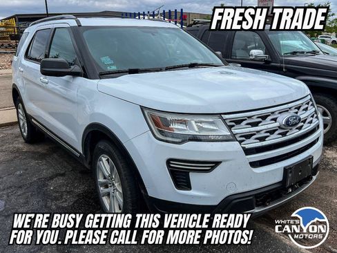 Used 2018 Ford Explorer XLT AWD/4WD image 5
