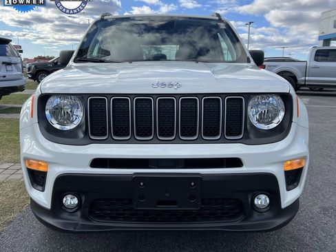 Used 2022 Jeep Renegade Latitude image 3