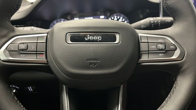 Used 2025 Jeep Compass Latitude w/ Altitude Special Edition AWD/4WD image 15