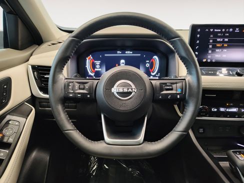 Certified 2024 Nissan Rogue SL w/ SL Premium Package FWD image 18