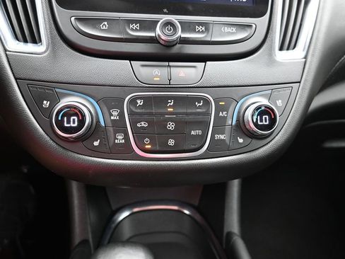 Used 2024 Chevrolet Malibu LT FWD image 19