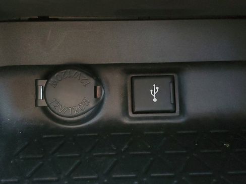 Certified 2021 Toyota RAV4 XLE w/ Convenience Package image 28