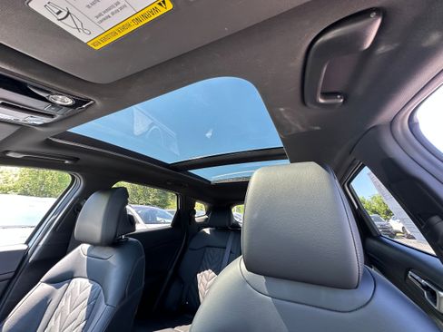 Used 2023 Kia Sportage X-Line w/ X-Line Premium Package AWD/4WD image 33