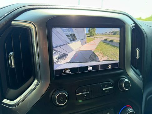 Used 2020 Chevrolet Silverado 1500 LTZ AWD/4WD image 25