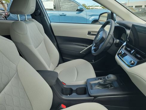 Used 2026 Toyota Corolla Cross LE FWD image 10