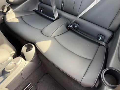 Used 2022 MINI Cooper SE image 39