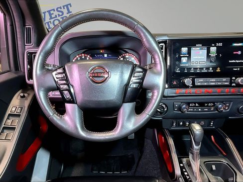 Used 2025 Nissan Frontier PRO-4X w/ Pro Premium Package AWD/4WD image 10