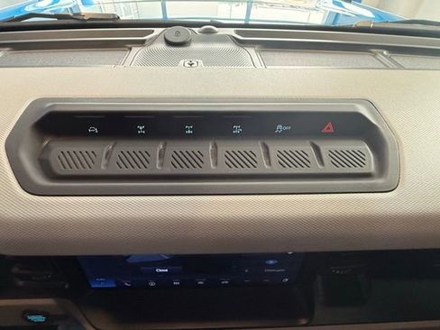 Used 2023 Ford Bronco Badlands image 24