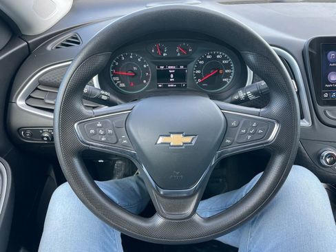 Used 2023 Chevrolet Malibu LT FWD image 21