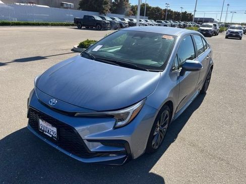 Used 2026 Toyota Corolla SE w/ SE Package FWD image 1