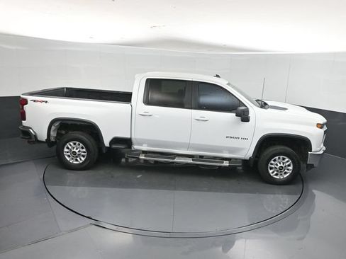 Used 2022 Chevrolet Silverado 2500 LT AWD/4WD image 29