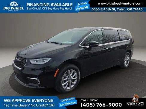 Used 2024 Chrysler Pacifica Touring-L FWD image 1