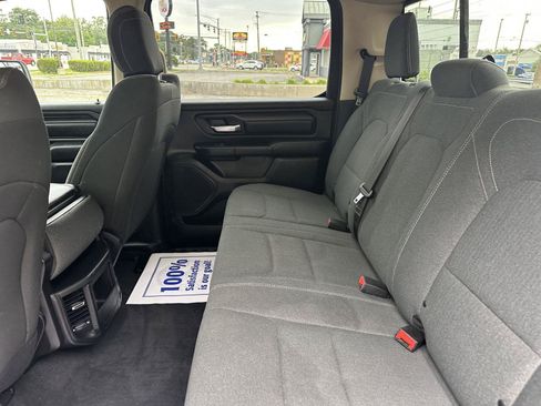 Used 2019 RAM 1500 Tradesman w/ SXT Appearance Group AWD/4WD image 28
